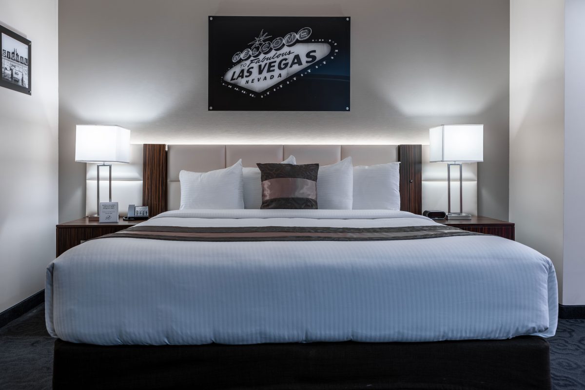 Ahern Luxury Boutique Hotel standard king guest room