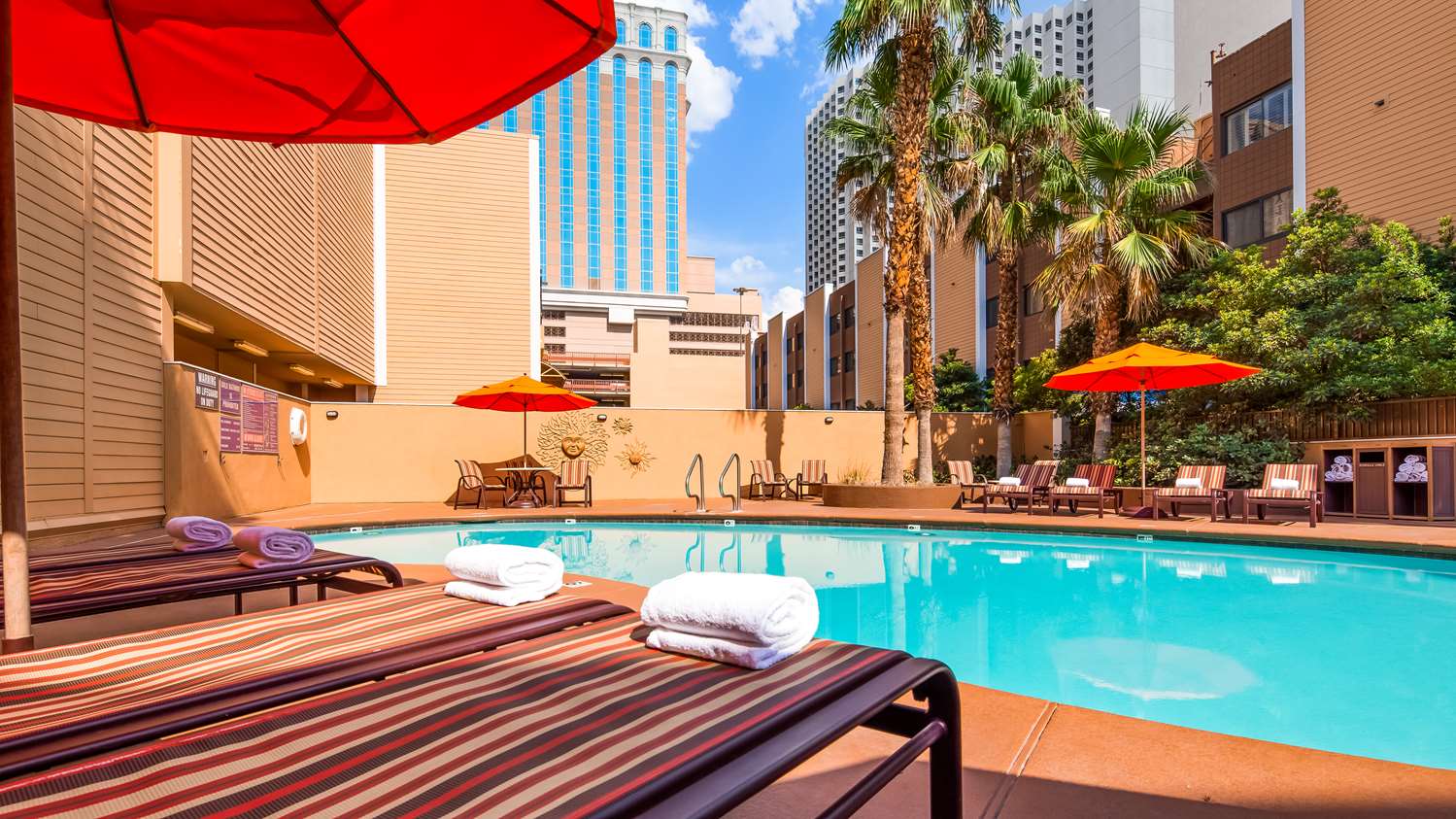 Best Western Plus Casino Royale Center Strip outdoor pool