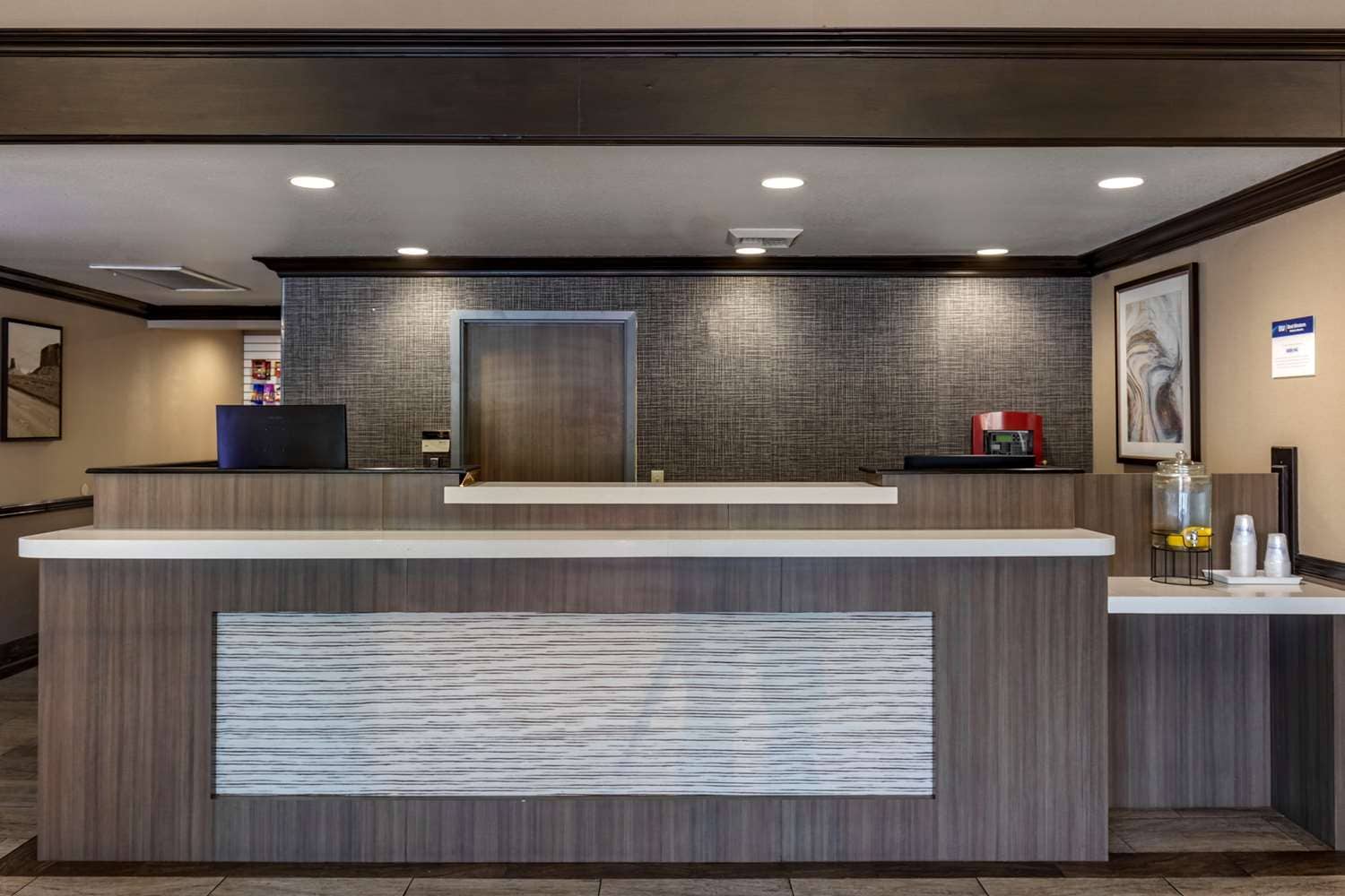 Best Western Plus Las Vegas West front desk