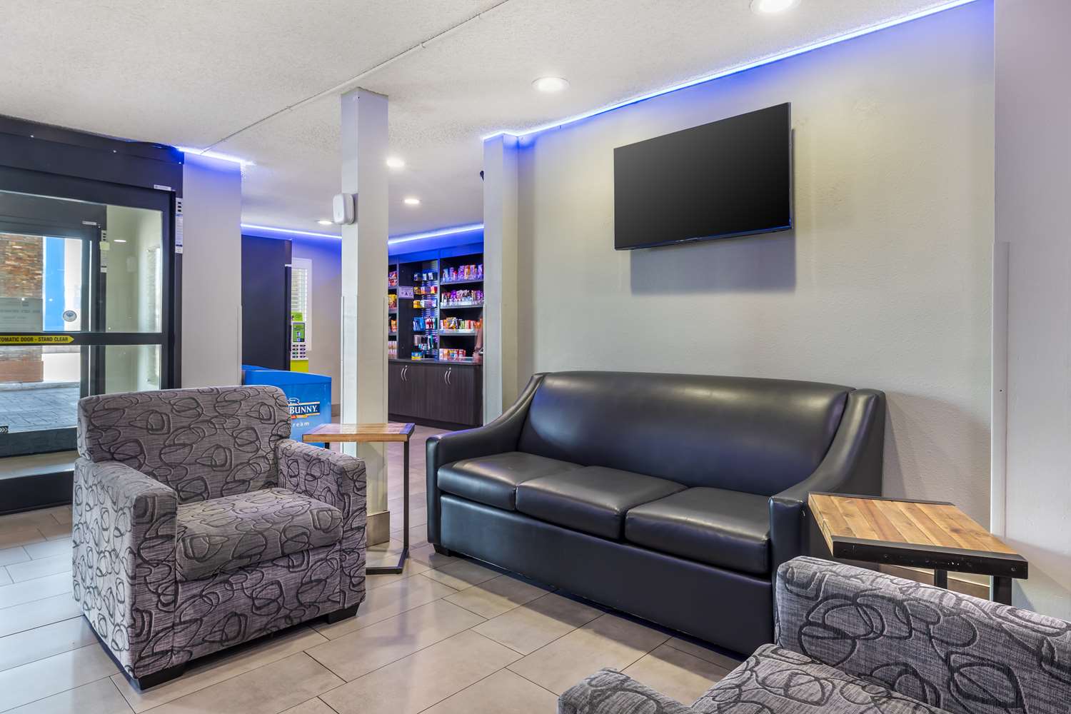 Best Western McCarran Inn lobby seating