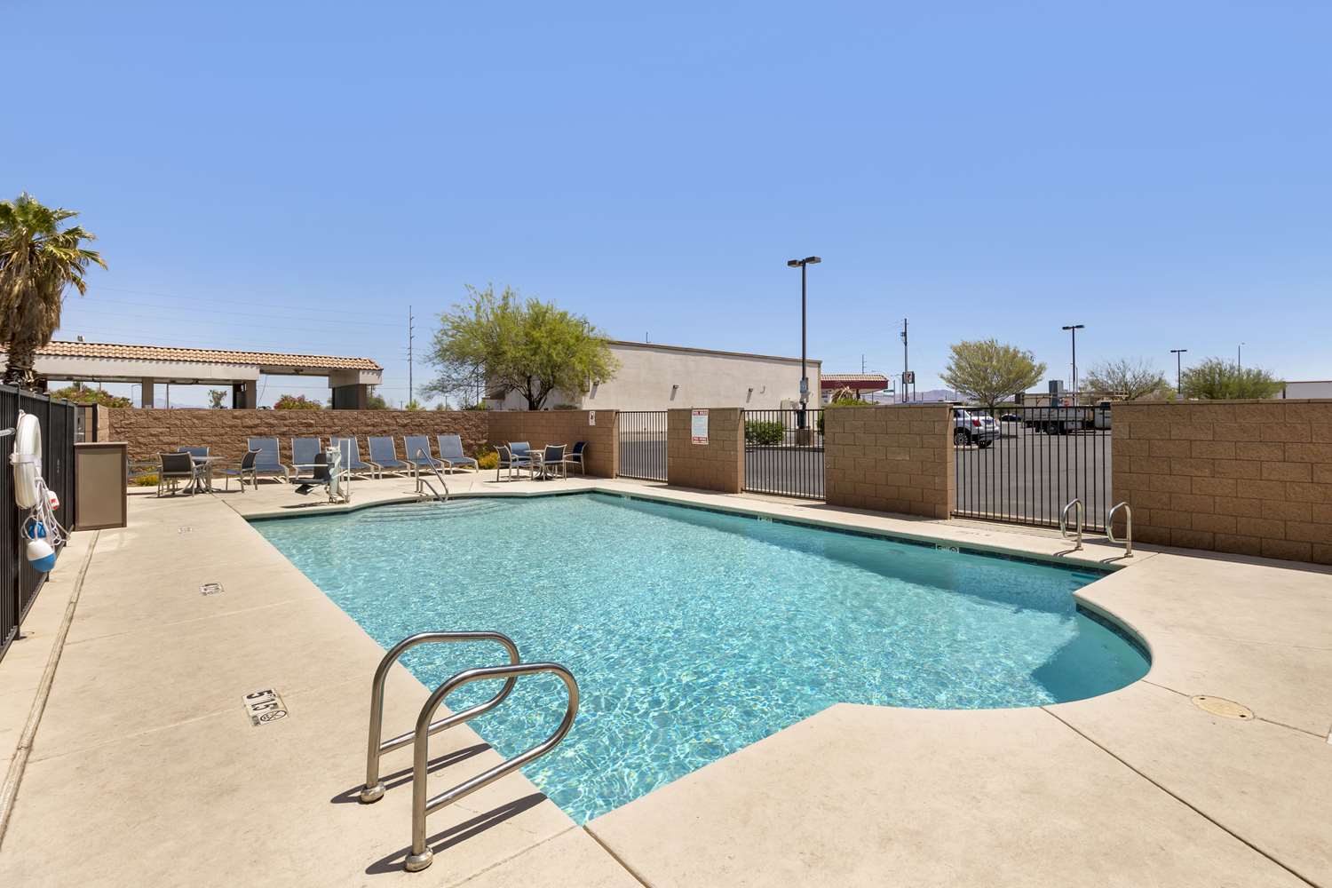 Best Western Plus Henderson Hotel outdoor pool