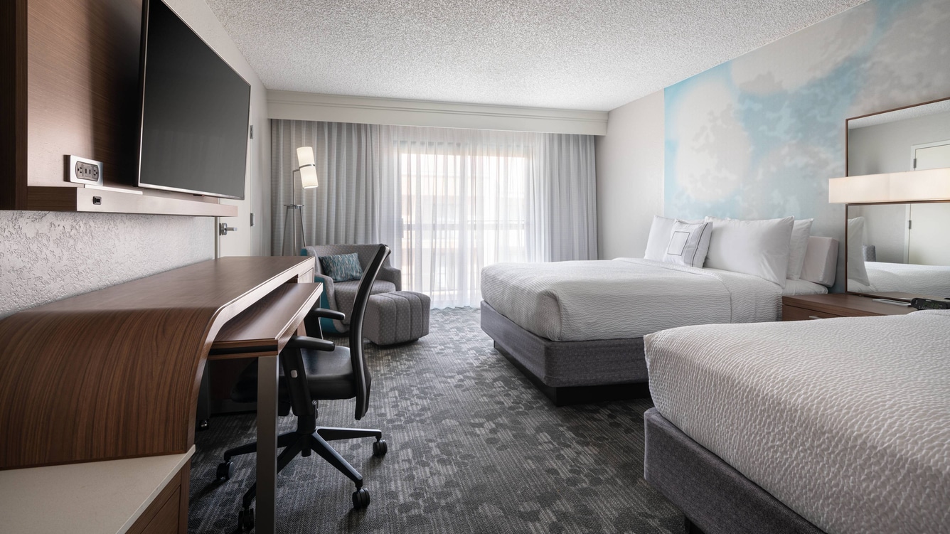 Queen/Queen Guest Room - Courtyard by Marriott Las Vegas Convention Center Suites Queen/Queen Guest Room
