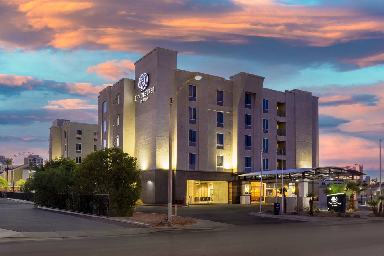 DoubleTree by Hilton Las Vegas East Flamingo exterior