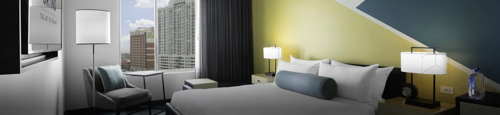 Downtown Grand Gallery Tower guest room