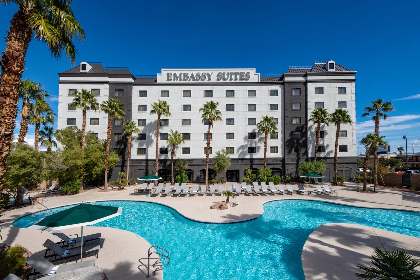 Embassy Suites by Hilton Las Vegas exterior and pool