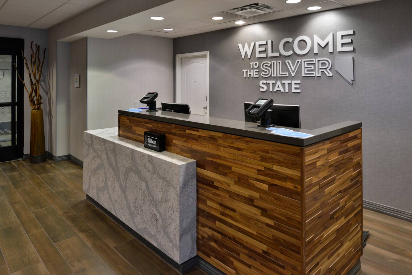 Hampton Inn & Suites Las Vegas Airport front desk