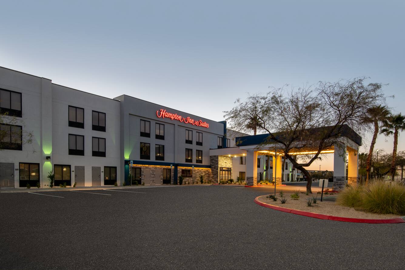 Hampton Inn & Suites Las Vegas Henderson exterior at dusk