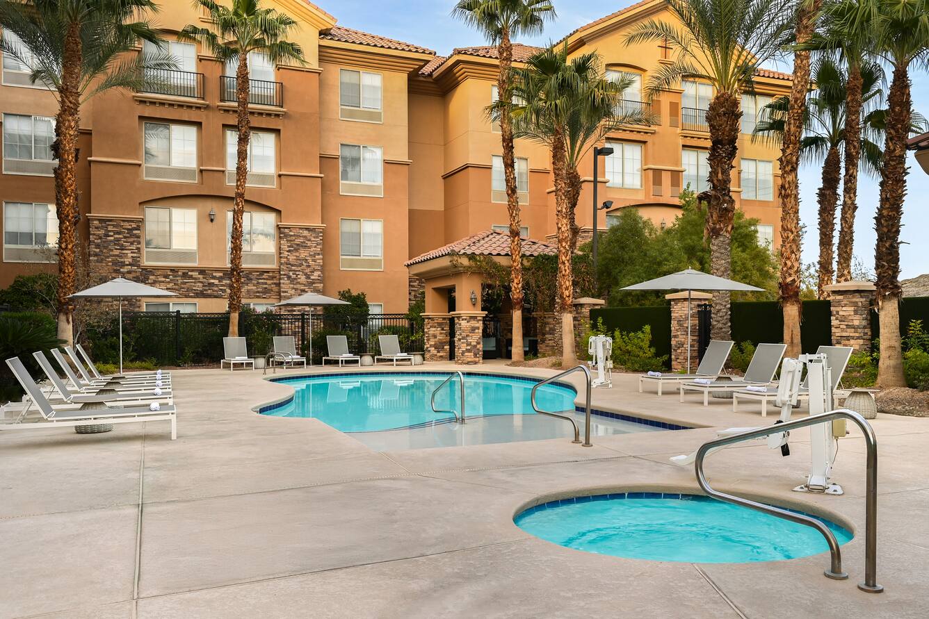 Hilton Garden Inn Las Vegas Strip South outdoor pool and hot tub