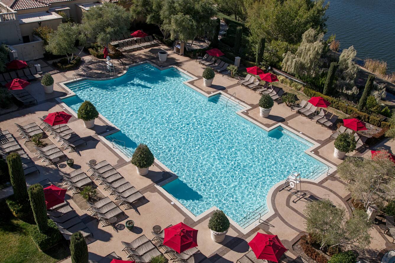 Hilton Lake Las Vegas Resort & Spa outdoor swimming pool