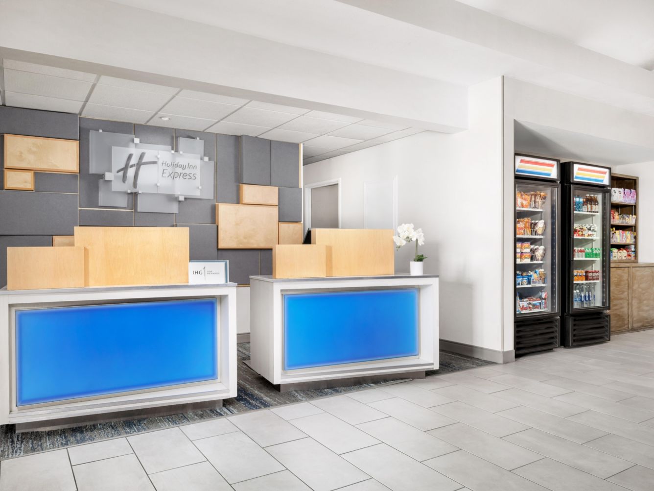 Holiday Inn Express Las Vegas - Stadium Area front desk