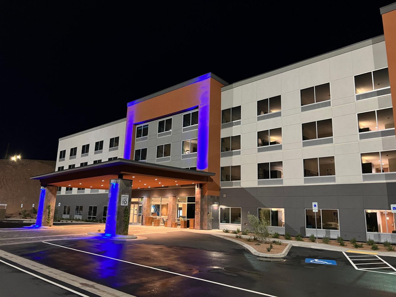 Holiday Inn Express & Suites Henderson South - Boulder City official property exterior