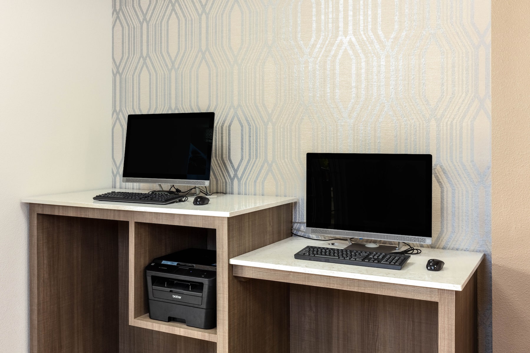 La Quinta Inn & Suites by Wyndham Las Vegas Red Rock business center