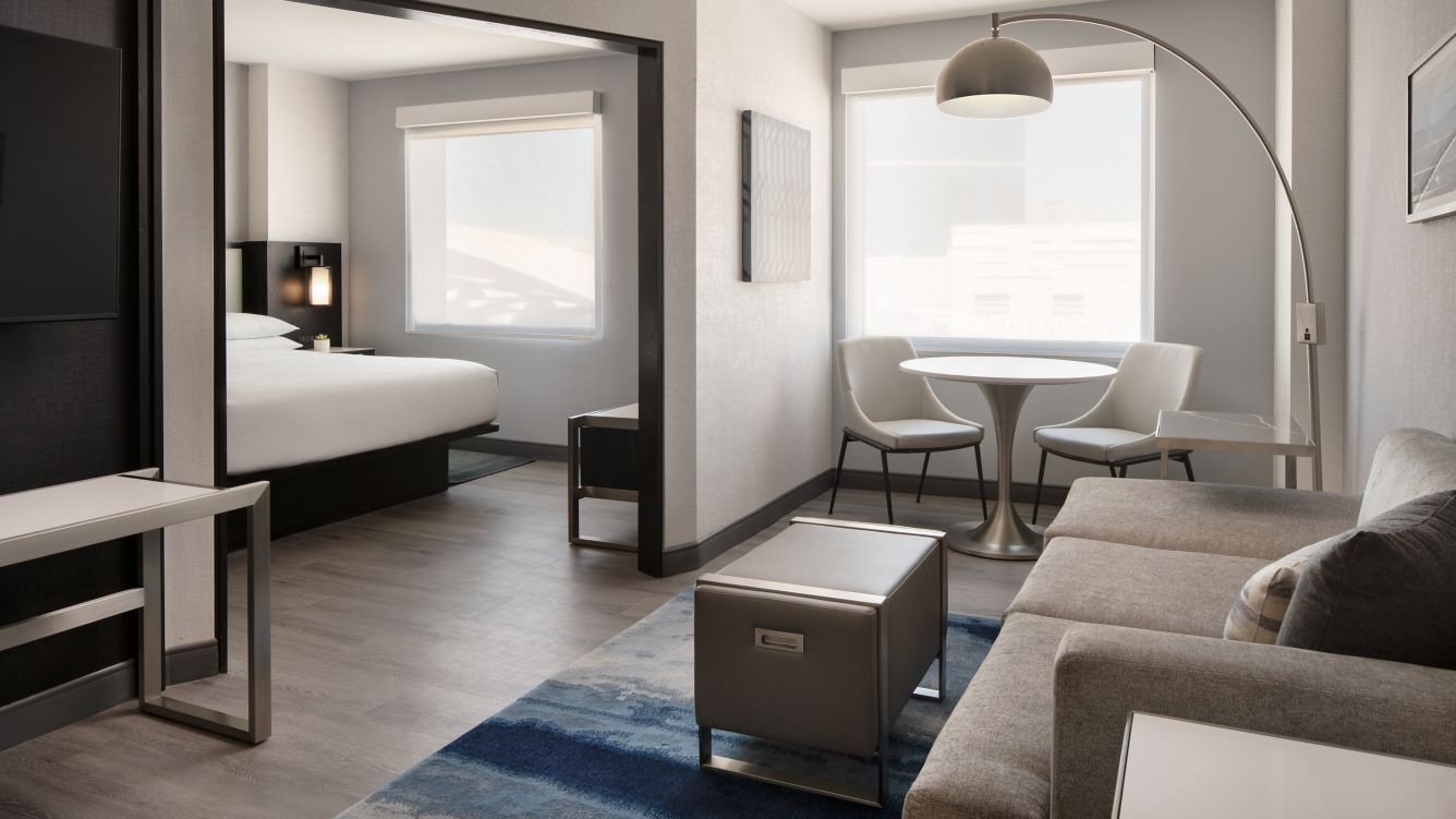 King guestroom, couch, two windows, desk - Las Vegas Marriott Guest Rooms King Guestroom