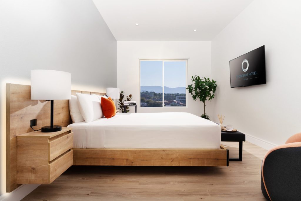 Otonomus Hotel guest bedroom