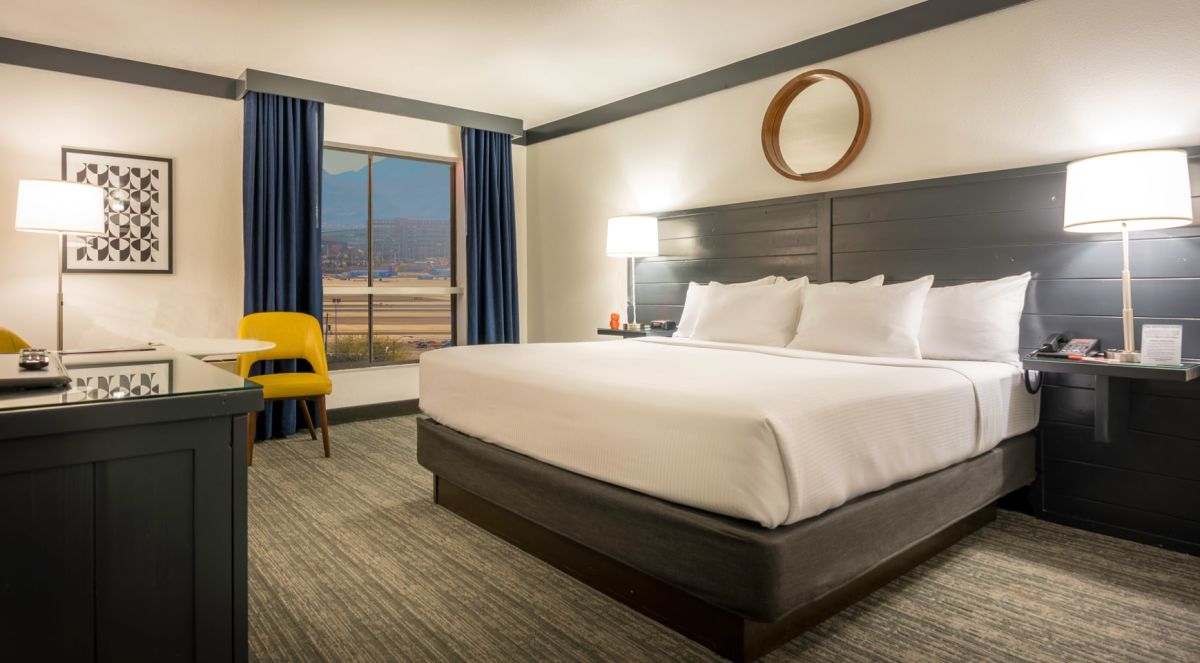 OYO Hotel & Casino Las Vegas guest room