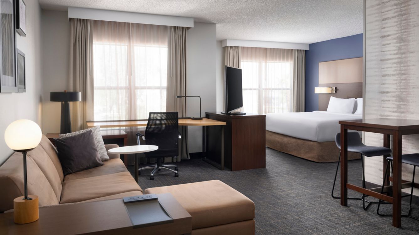 bed, table, chair, sofa - Residence Inn by Marriott Las Vegas Henderson/Green Valley Suites Studio Suite
