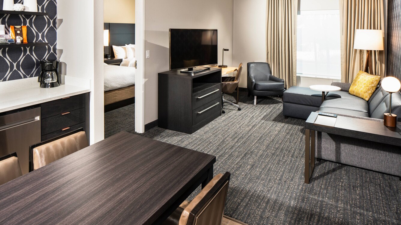 One-Bedroom Queen/Queen Suite - Living Area - Residence Inn by Marriott Las Vegas South/Henderson Suites One-Bedroom Queen/Queen Suite - Living Area
