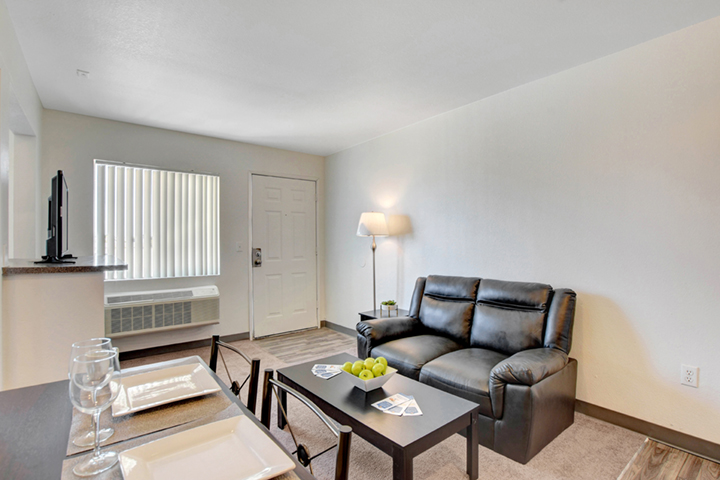 Siegel Suites Boulder II suite living area