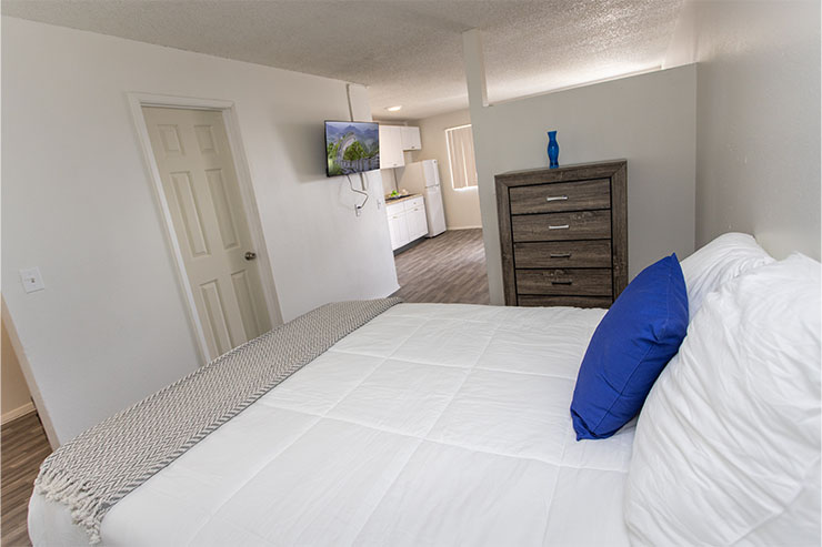 Siegel Suites Checkmate suite living area