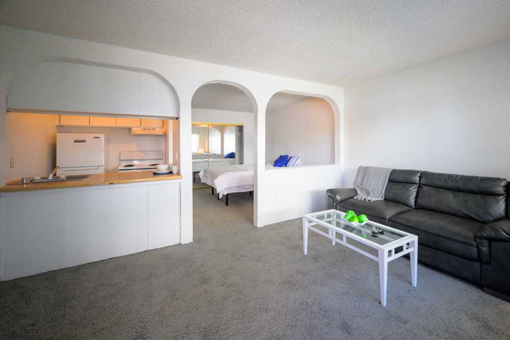 Siegel Suites Swenson suite living area