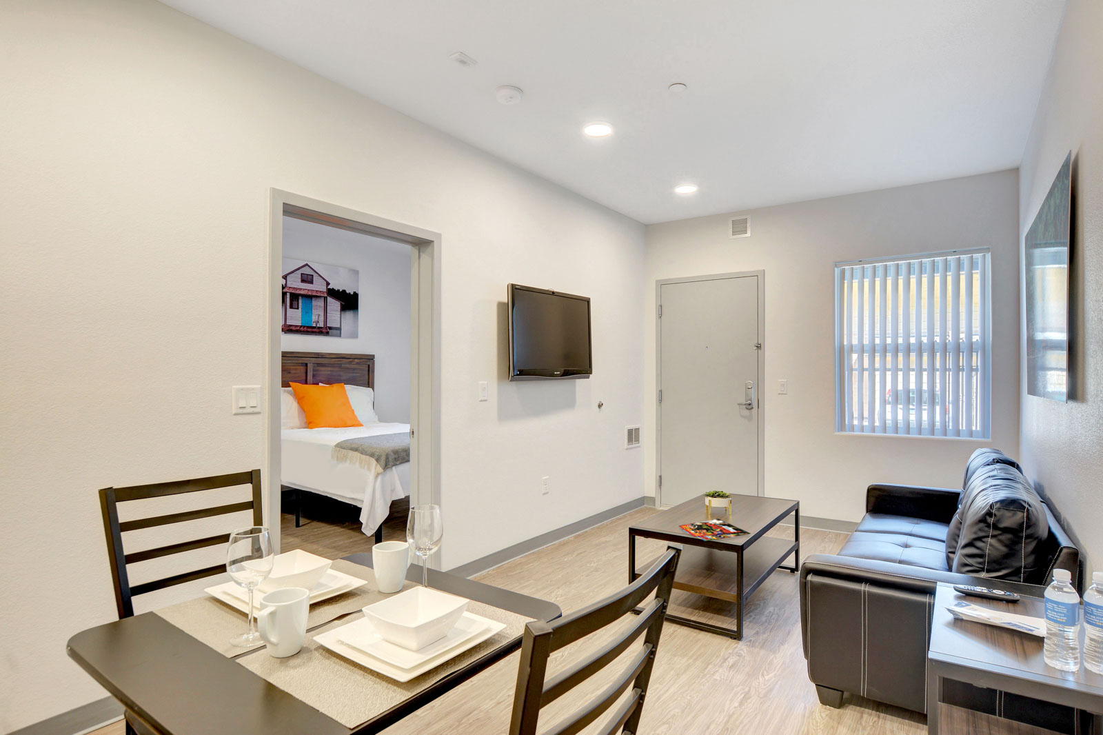 Siegel Suites Swenson II suite interior