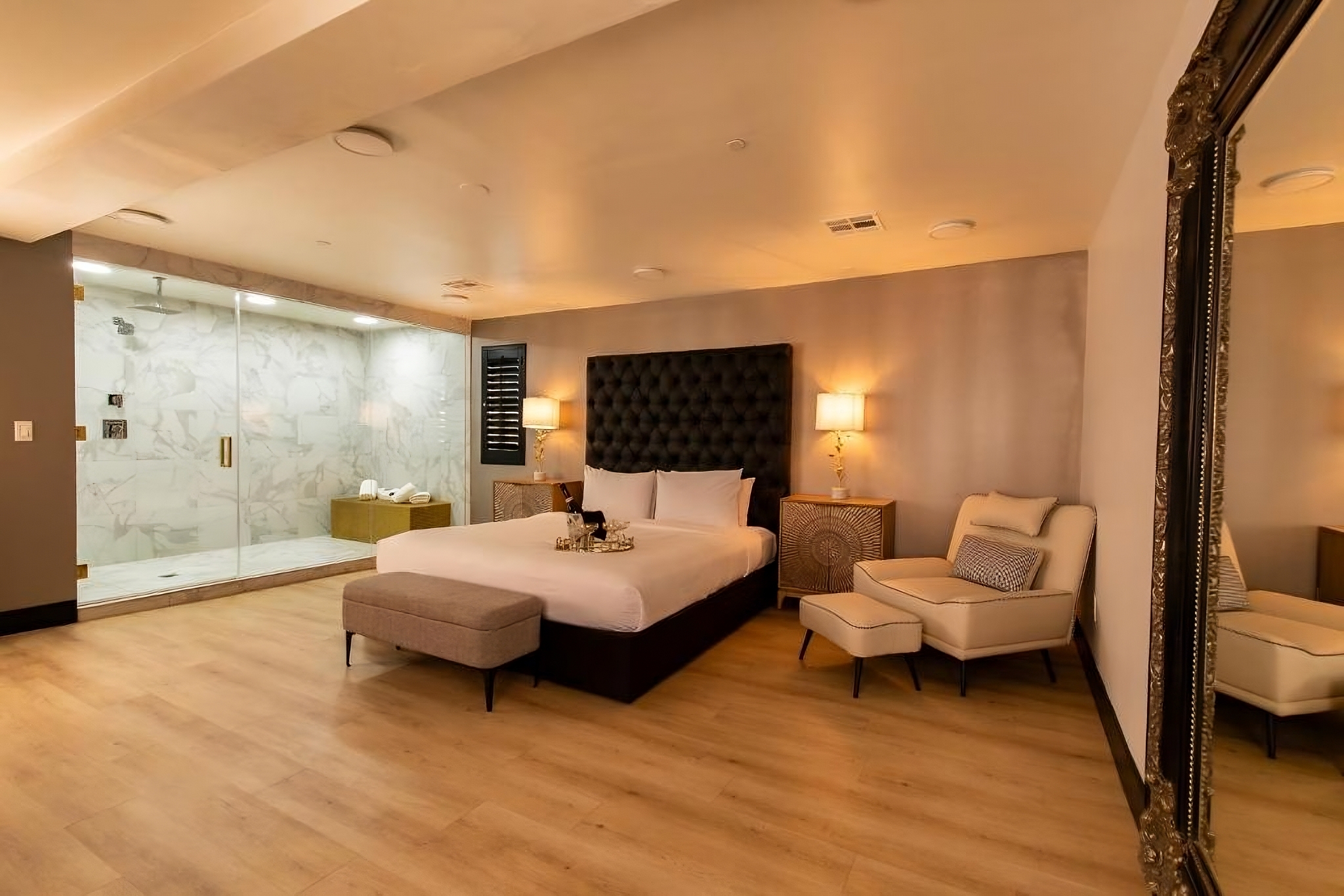 The Lexi Las Vegas official hotel suite