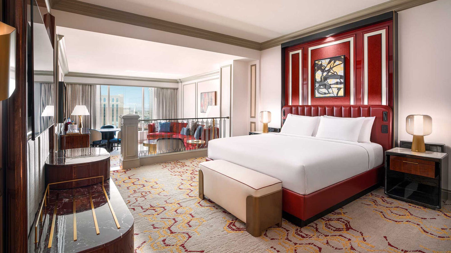 The Venetian Luxury King Suite guest room and living area